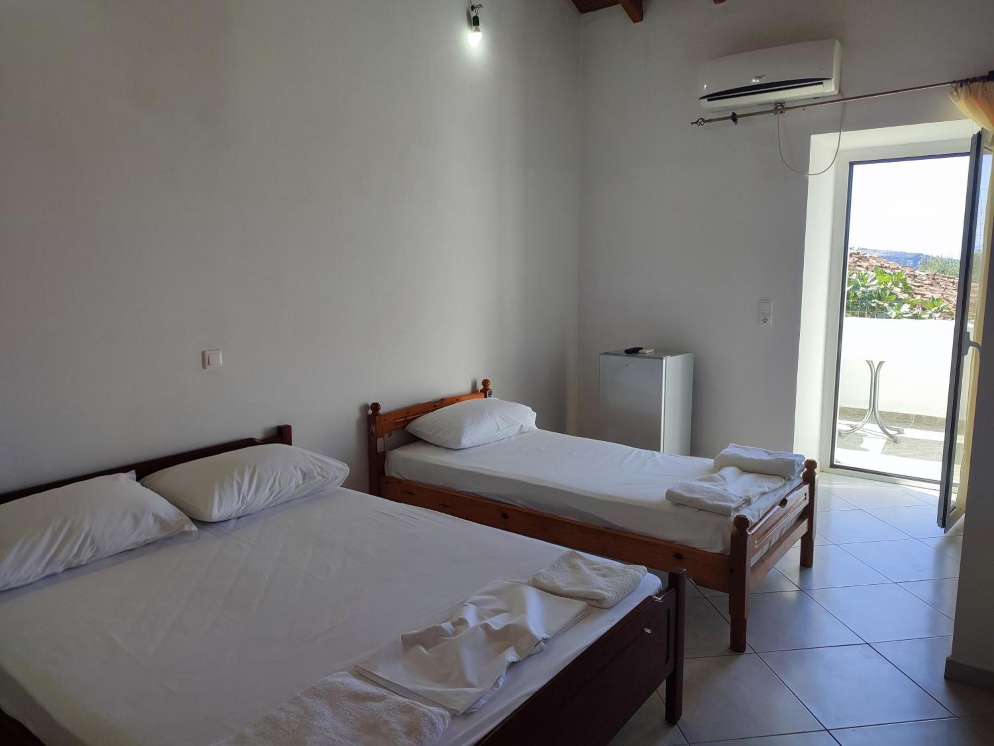 Petros Rooms Химар Екстериор снимка