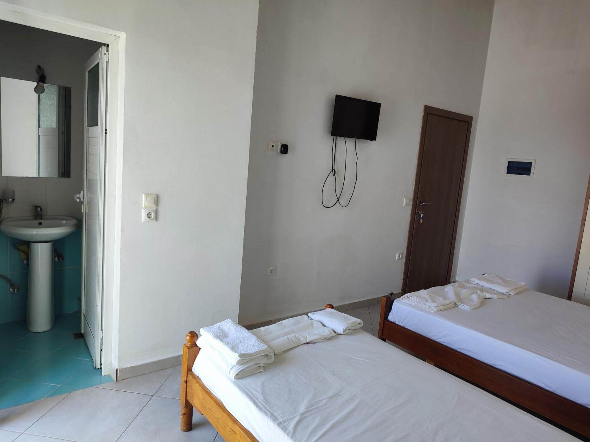 Petros Rooms Химар Стая снимка
