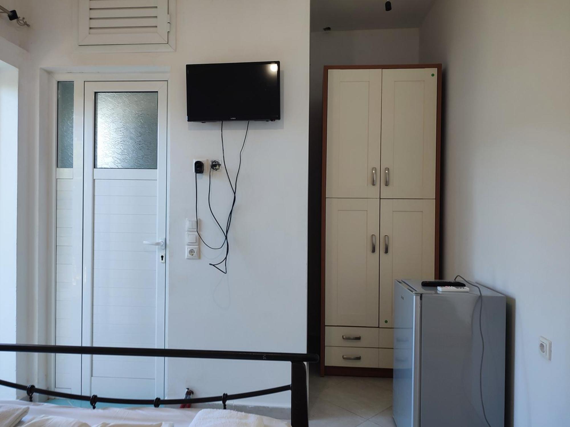 Petros Rooms Химар Стая снимка