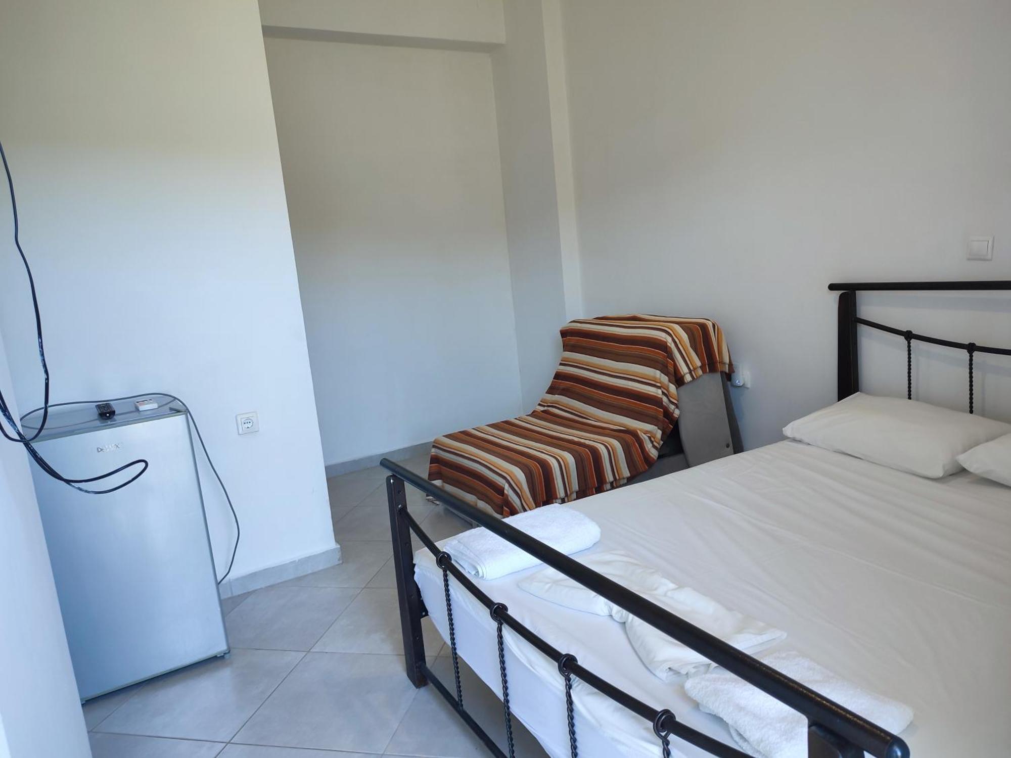 Petros Rooms Химар Стая снимка
