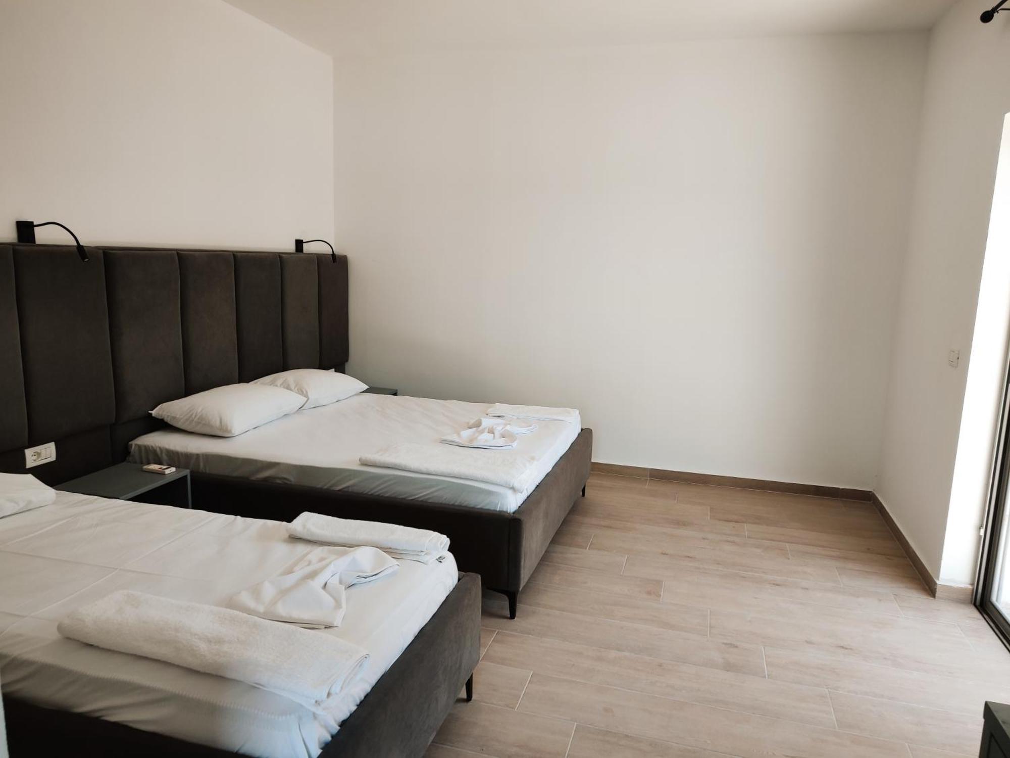 Petros Rooms Химар Стая снимка